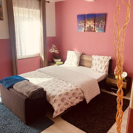 Bien-Etre-Au-Calme Et Parking Gratuit Villa Seraing Buitenkant foto